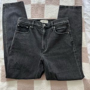 Abercrombie Mom High Rise Jeans (BRAND NEW!)
